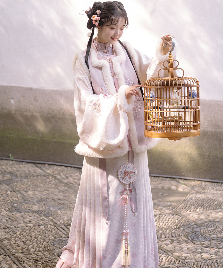 Peach Embroidered Pashmina Jacket set