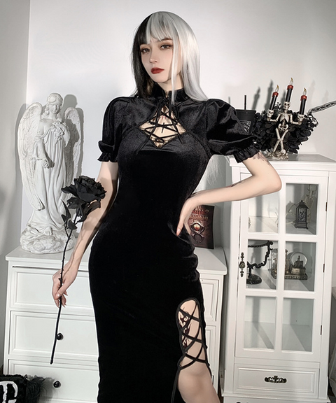Blackthorn Velvet Midi Cheongsam Dress in Black