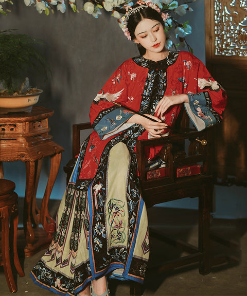 Timeless Qing Dynasty Gown