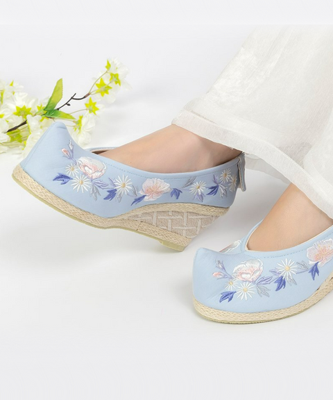 Bombshell Bloom Embroidered Wedge