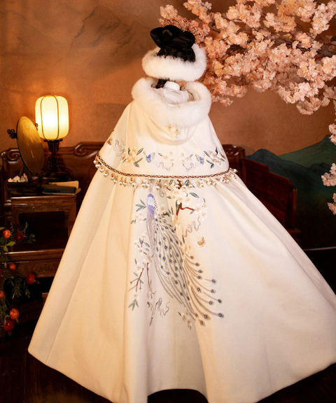 Floral Peacock Fur Hooded Cloak with Shawl