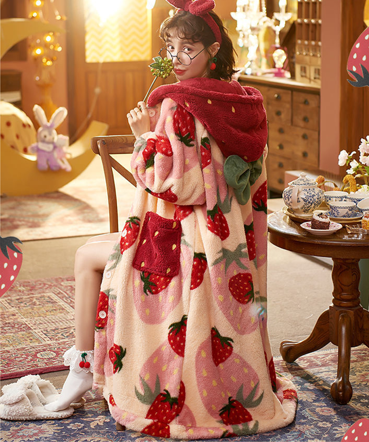 Strawberry Mochi Plush Robe– Peanut Butter