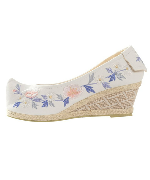 Bombshell Bloom Embroidered Wedge