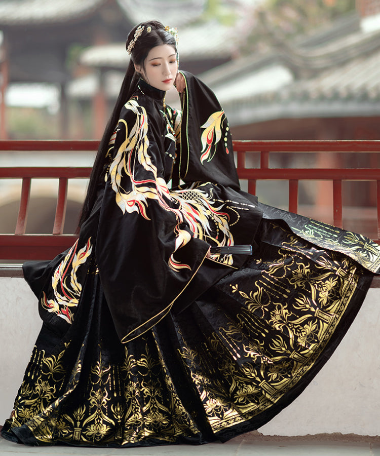 green emerald velvet dress Custom Make Available, Traditional Chinese Dress, Embroidered Cheongsam, Chinese Qipao, Black Gold Color Wedding Qipao, Minimalist Design S main image 0
